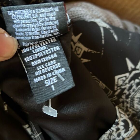 The Witcher Yennefer Symbols Bell Sleeve Dress Plus Size 1X Nwot - Picture 7 of 10